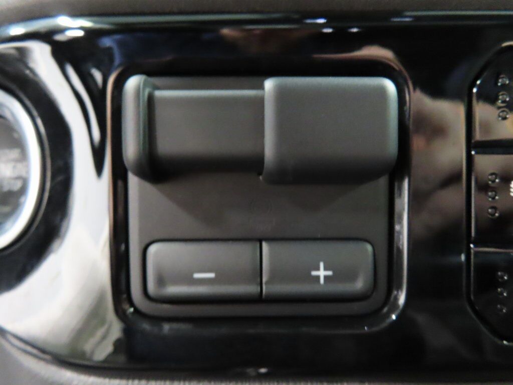 2025 Chevrolet Silverado 1500 4x4 Crew Cab ZR2 Fond du Lac WI 2025 Chevrolet Silverado 1500 4x4 Crew Cab ZR2 Fond du Lac WI