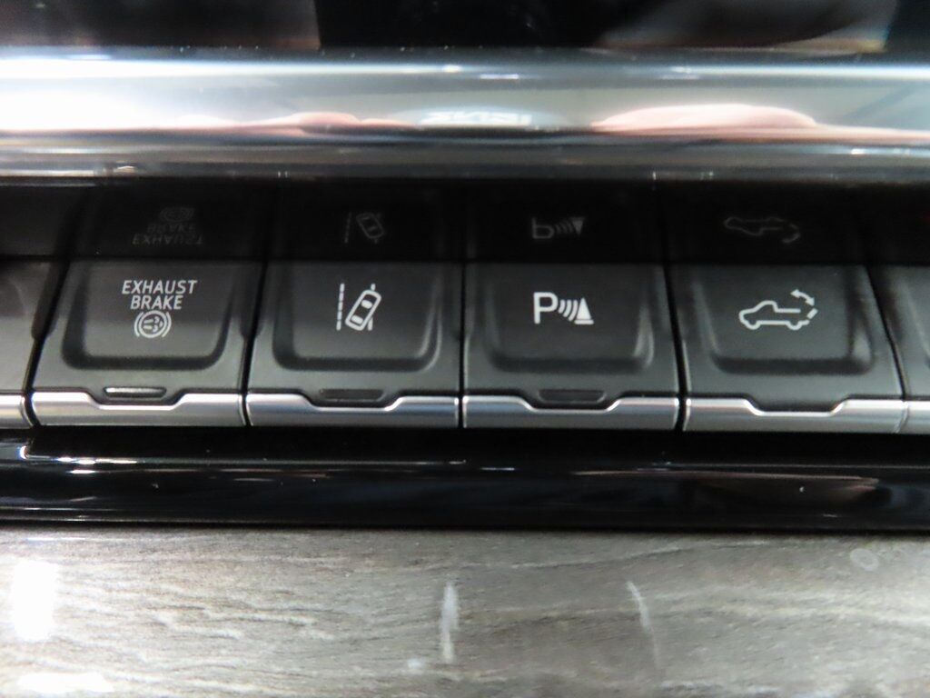 2025 Chevrolet Silverado 2500HD 4x4 Crew Cab LTZ Fond du Lac WI 2025 Chevrolet Silverado 2500HD 4x4 Crew Cab LTZ Fond du Lac WI