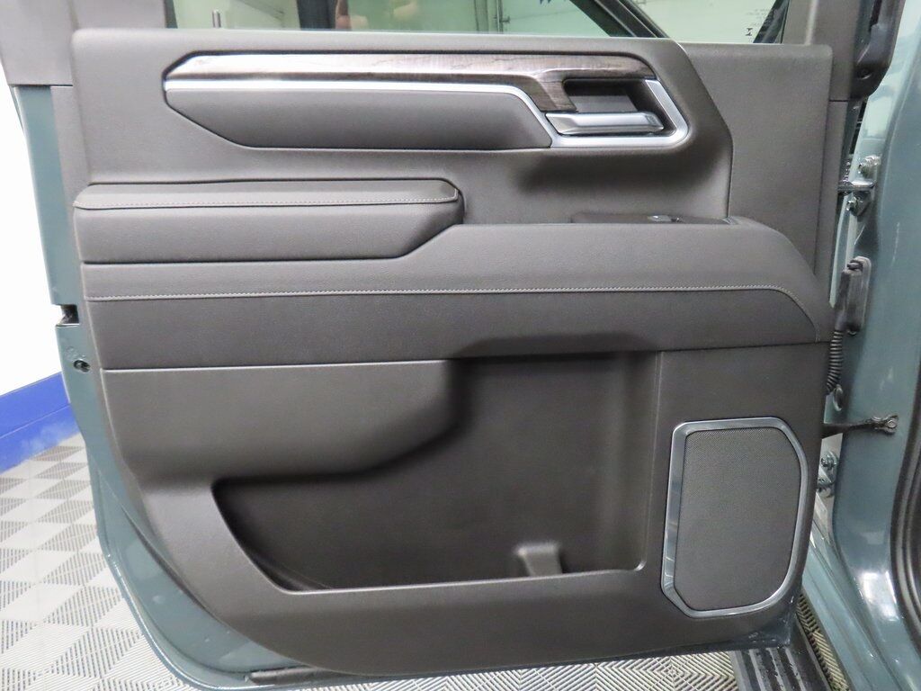 2025 Chevrolet Silverado 2500HD 4x4 Crew Cab LTZ Fond du Lac WI 2025 Chevrolet Silverado 2500HD 4x4 Crew Cab LTZ Fond du Lac WI