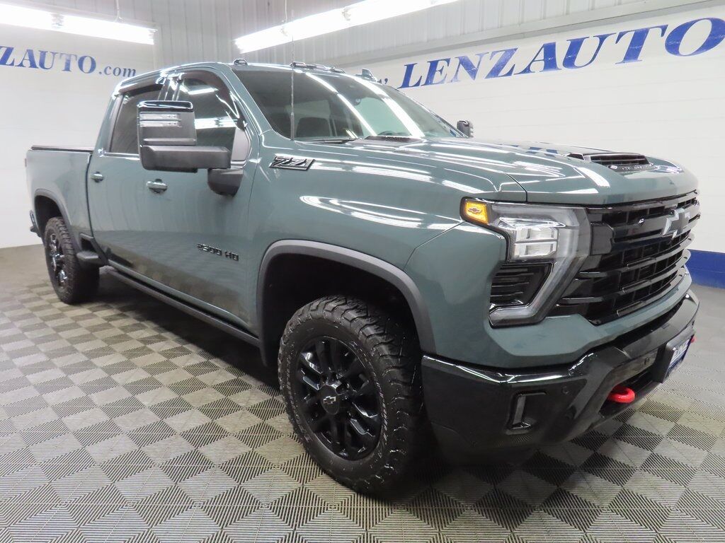 2025 Chevrolet Silverado 2500HD 4x4 Crew Cab LTZ Fond du Lac WI 2025 Chevrolet Silverado 2500HD 4x4 Crew Cab LTZ Fond du Lac WI