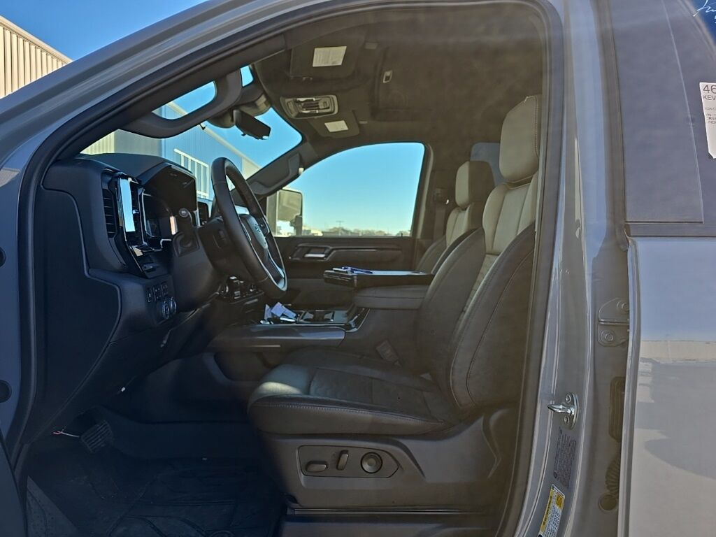 2025 Chevrolet Silverado 2500HD 4x4 Crew Cab ZR2 Fond du Lac WI 2025 Chevrolet Silverado 2500HD 4x4 Crew Cab ZR2 Fond du Lac WI