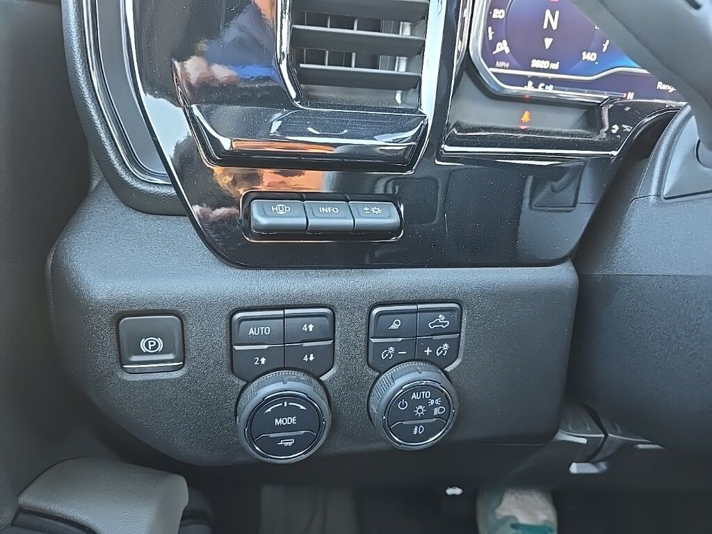 2025 Chevrolet Silverado 2500HD 4x4 Crew Cab ZR2 Fond du Lac WI 2025 Chevrolet Silverado 2500HD 4x4 Crew Cab ZR2 Fond du Lac WI