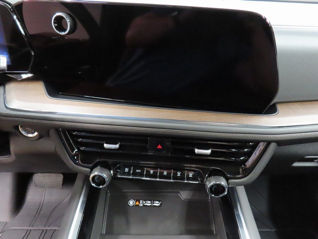 2025 Chevrolet Suburban High Country 4WD Fond du Lac WI 2025 Chevrolet Suburban High Country 4WD Fond du Lac WI