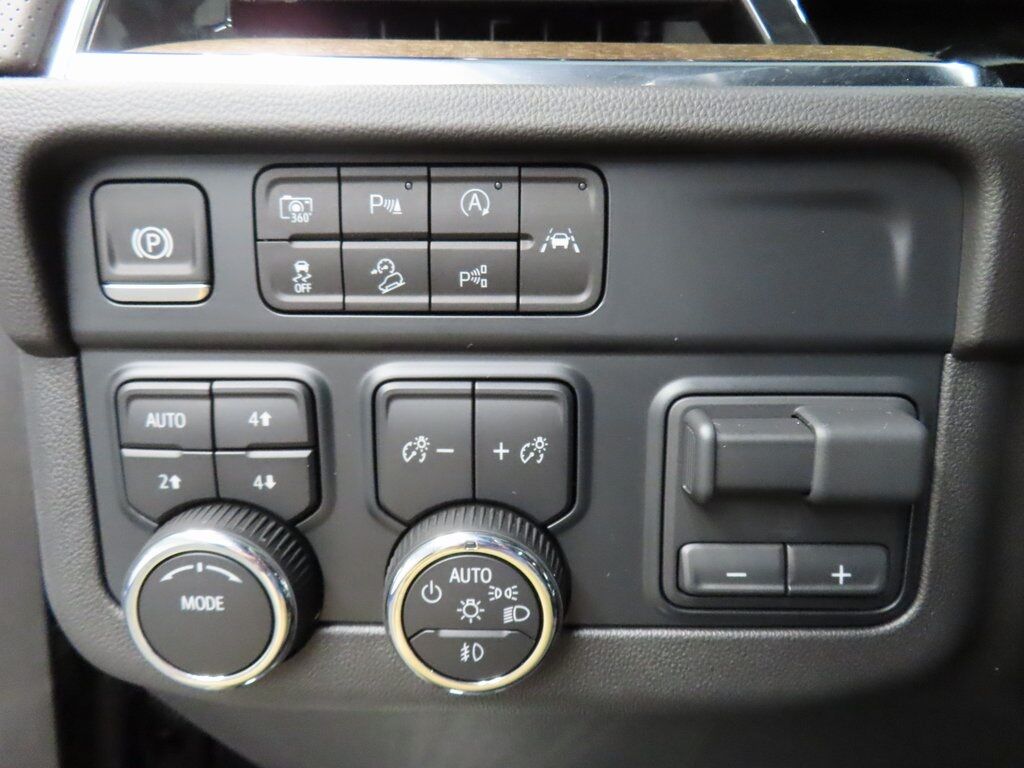 2025 Chevrolet Suburban High Country 4WD Fond du Lac WI 2025 Chevrolet Suburban High Country 4WD Fond du Lac WI