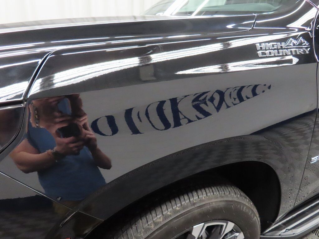 2025 Chevrolet Suburban High Country 4WD Fond du Lac WI 2025 Chevrolet Suburban High Country 4WD Fond du Lac WI