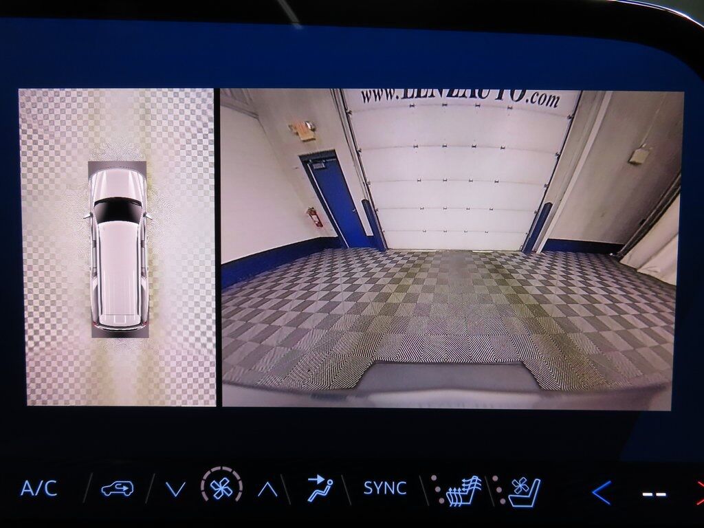 2025 Chevrolet Suburban High Country 4WD Fond du Lac WI 2025 Chevrolet Suburban High Country 4WD Fond du Lac WI