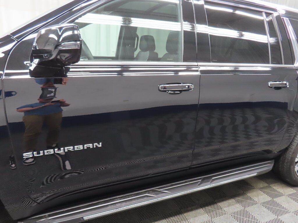 2025 Chevrolet Suburban High Country 4WD Fond du Lac WI 2025 Chevrolet Suburban High Country 4WD Fond du Lac WI