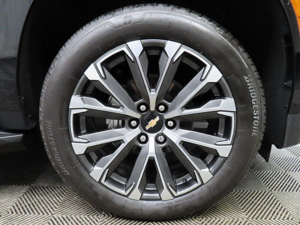 2025 Chevrolet Suburban High Country 4WD Fond du Lac WI 2025 Chevrolet Suburban High Country 4WD Fond du Lac WI