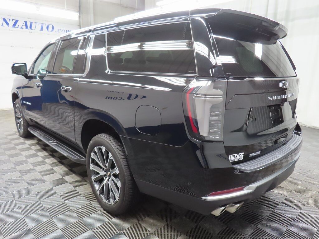 2025 Chevrolet Suburban High Country 4WD Fond du Lac WI 2025 Chevrolet Suburban High Country 4WD Fond du Lac WI