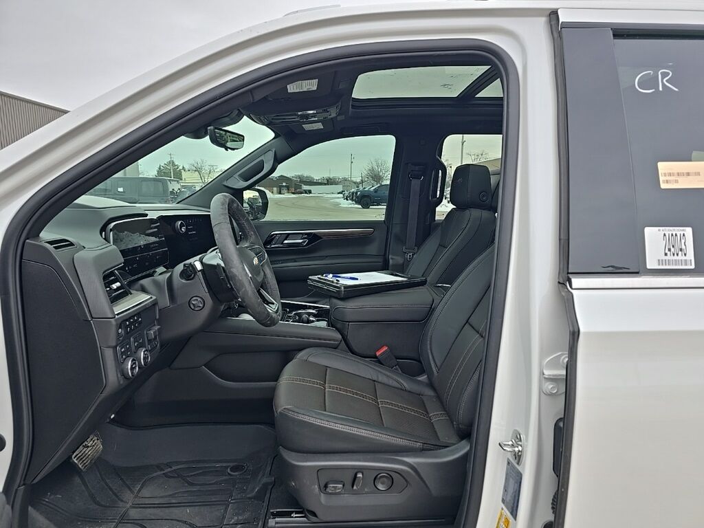 2025 Chevrolet Suburban High Country 4WD Fond du Lac WI 2025 Chevrolet Suburban High Country 4WD Fond du Lac WI