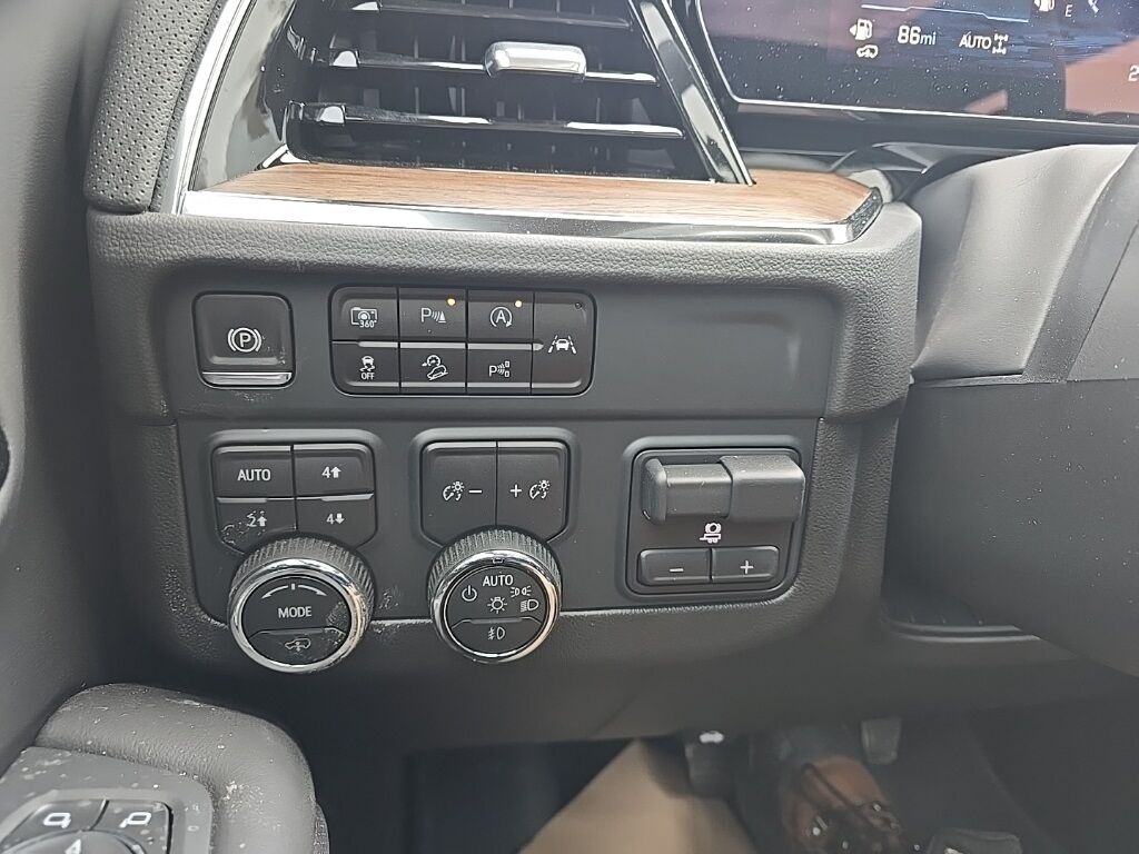 2025 Chevrolet Suburban High Country 4WD Fond du Lac WI 2025 Chevrolet Suburban High Country 4WD Fond du Lac WI