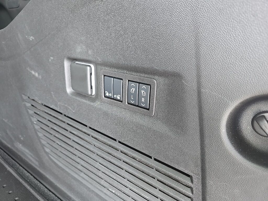 2025 Chevrolet Suburban High Country 4WD Fond du Lac WI 2025 Chevrolet Suburban High Country 4WD Fond du Lac WI