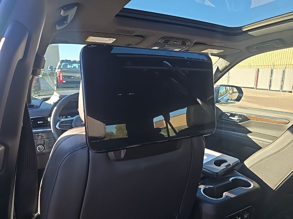 2025 Chevrolet Suburban High Country 4WD Minocqua WI 2025 Chevrolet Suburban High Country 4WD Minocqua WI