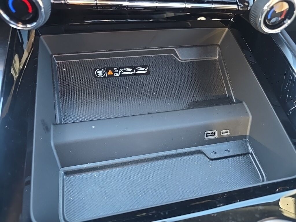 2025 Chevrolet Suburban High Country 4WD Minocqua WI 2025 Chevrolet Suburban High Country 4WD Minocqua WI