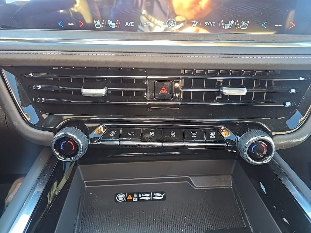 2025 Chevrolet Suburban High Country 4WD Minocqua WI 2025 Chevrolet Suburban High Country 4WD Minocqua WI