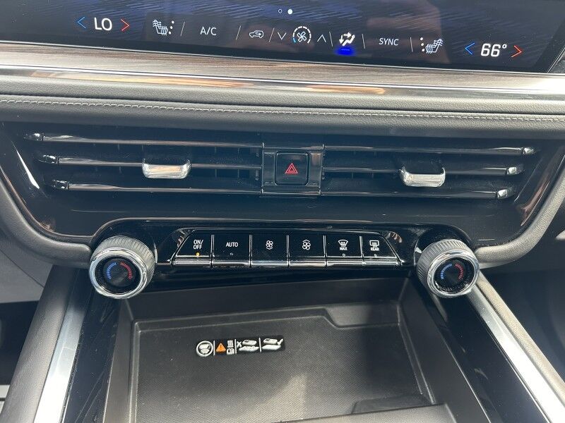 2025 Chevrolet Suburban Z71 - LIKE NEW - 8 PASSENGER Webster MA 2025 Chevrolet Suburban Z71 - LIKE NEW - 8 PASSENGER Webster MA