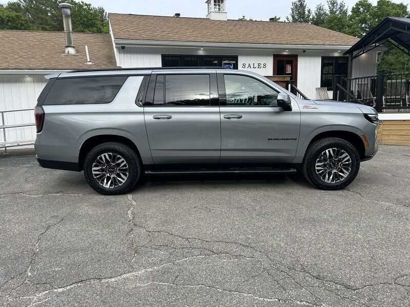 2025 Chevrolet Suburban Z71 - LIKE NEW - 8 PASSENGER Webster MA 2025 Chevrolet Suburban Z71 - LIKE NEW - 8 PASSENGER Webster MA