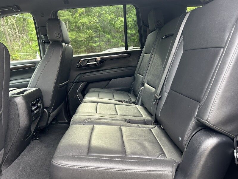 2025 Chevrolet Suburban Z71 - LIKE NEW - 8 PASSENGER Webster MA 2025 Chevrolet Suburban Z71 - LIKE NEW - 8 PASSENGER Webster MA