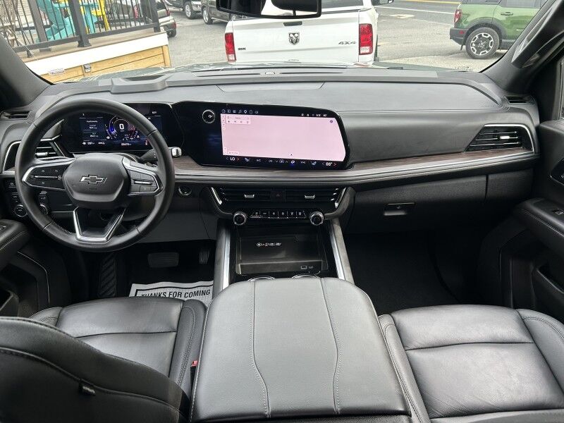 2025 Chevrolet Suburban Z71 - LIKE NEW - 8 PASSENGER Webster MA 2025 Chevrolet Suburban Z71 - LIKE NEW - 8 PASSENGER Webster MA