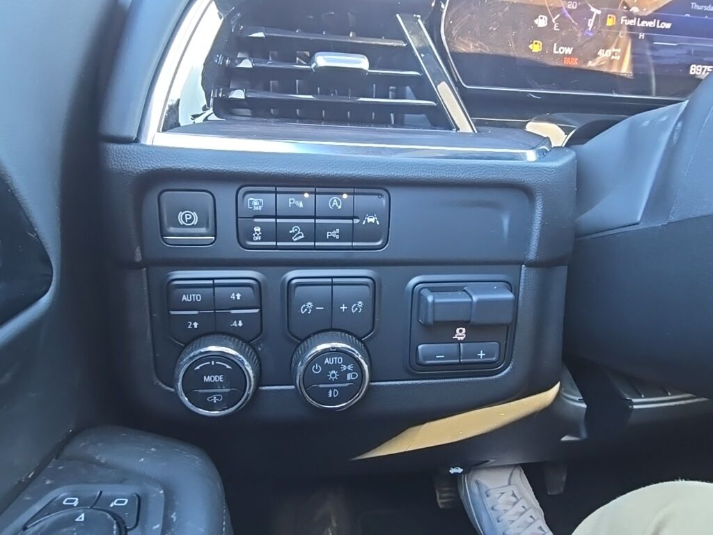 2025 Chevrolet Suburban Z71 4WD Fond du Lac WI 2025 Chevrolet Suburban Z71 4WD Fond du Lac WI