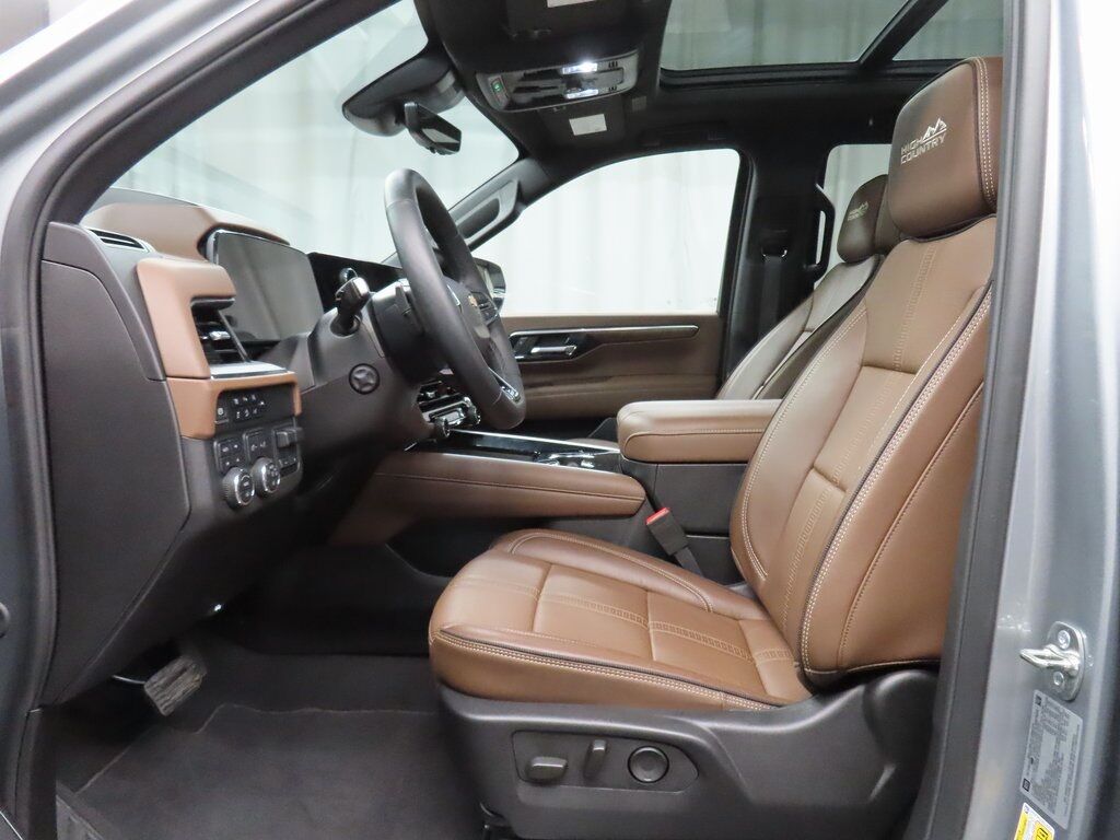 2025 Chevrolet Tahoe High Country 4WD Fond du Lac WI 2025 Chevrolet Tahoe High Country 4WD Fond du Lac WI