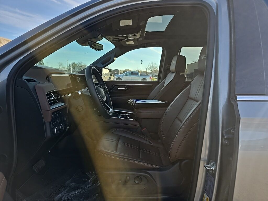 2025 Chevrolet Tahoe High Country 4WD Fond du Lac WI 2025 Chevrolet Tahoe High Country 4WD Fond du Lac WI