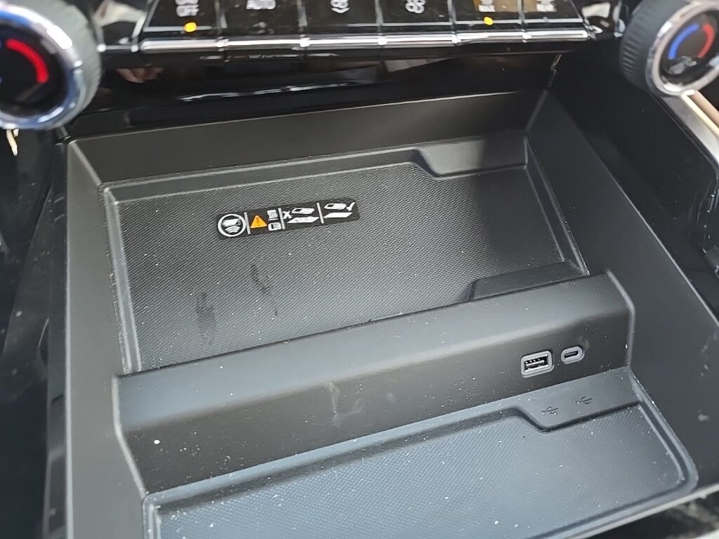 2025 Chevrolet Tahoe High Country 4WD Fond du Lac WI 2025 Chevrolet Tahoe High Country 4WD Fond du Lac WI