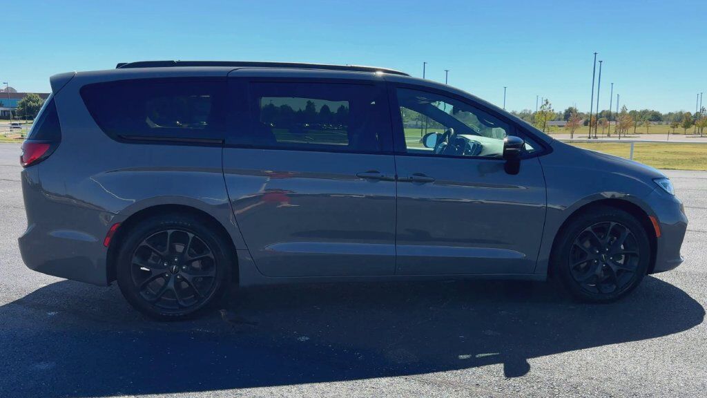 2025 Chrysler Pacifica Limited Oklahoma City OK
