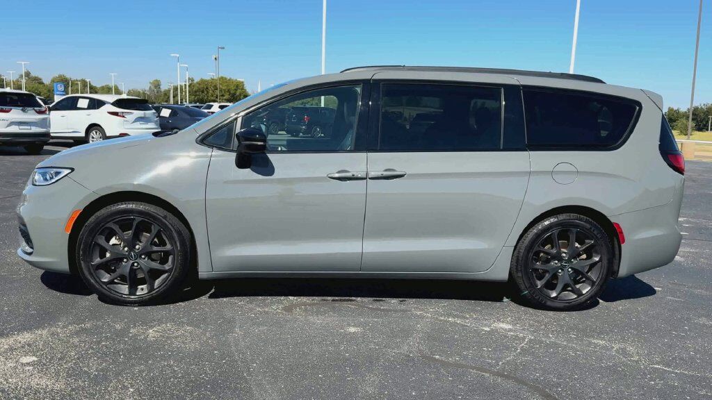 2025 Chrysler Pacifica Limited Oklahoma City OK