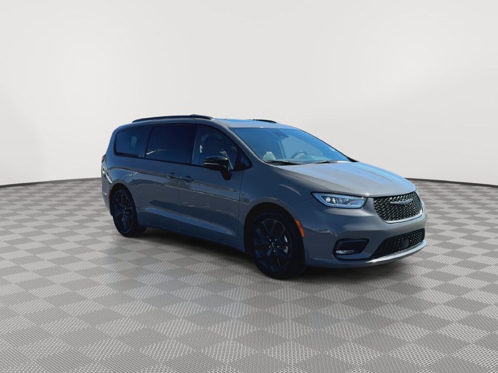 2025 Chrysler Pacifica Limited Oklahoma City OK