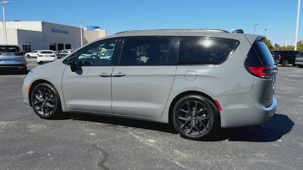 2025 Chrysler Pacifica Limited Oklahoma City OK