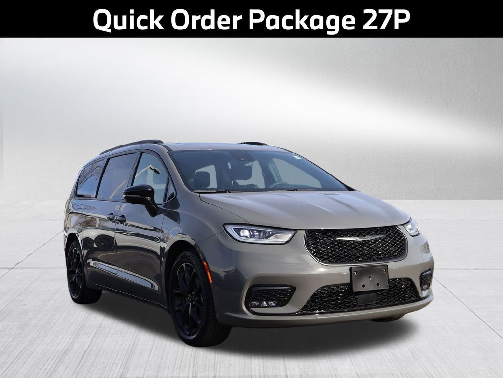 2025 Chrysler Pacifica Limited San Clemente CA