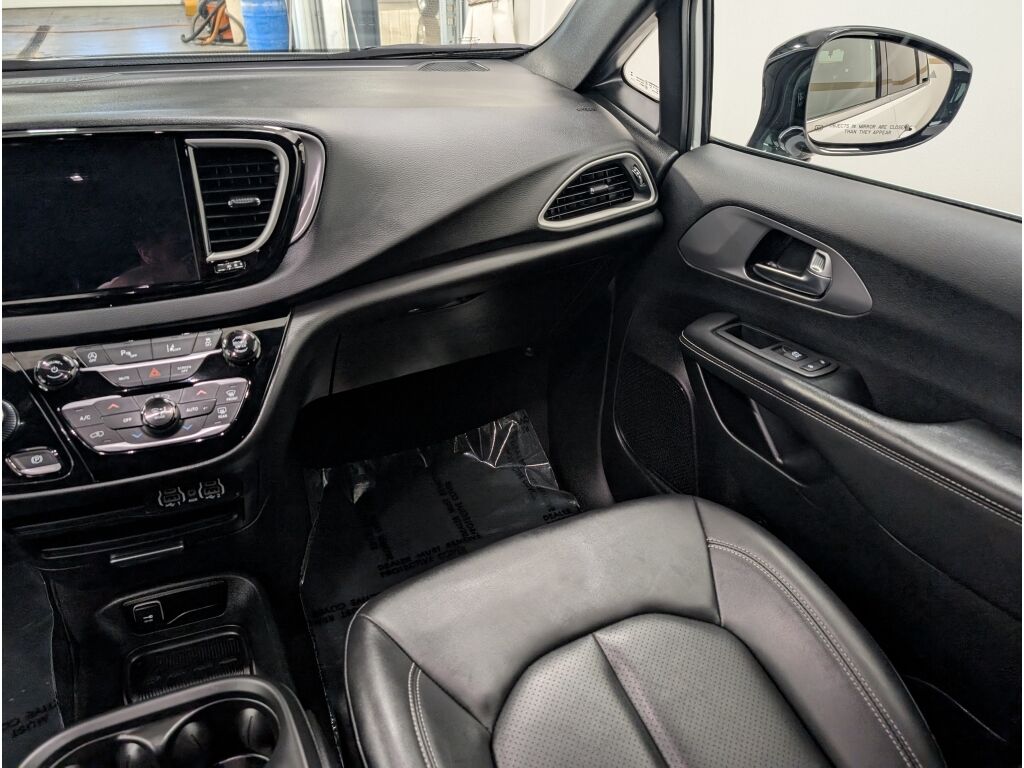 2025 Chrysler Pacifica Select Bozeman MT
