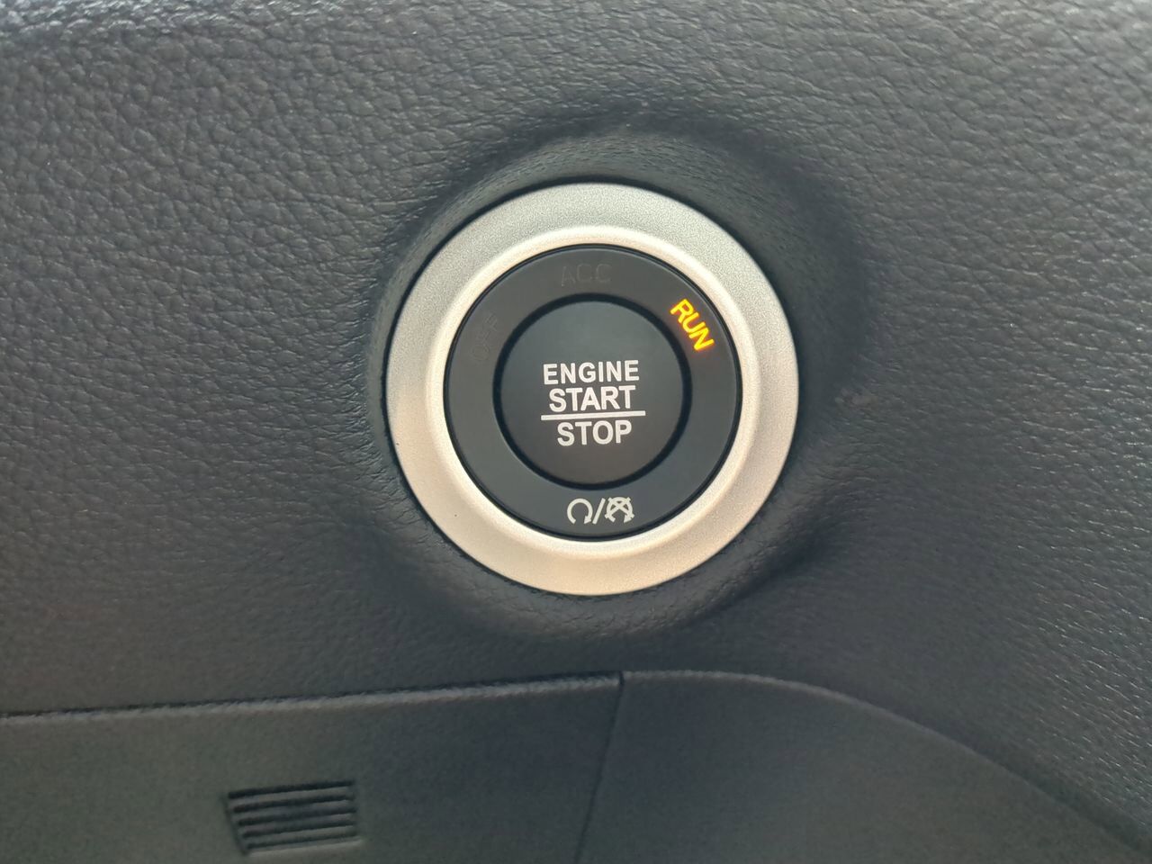 2025 Chrysler Pacifica Select Appleton WI