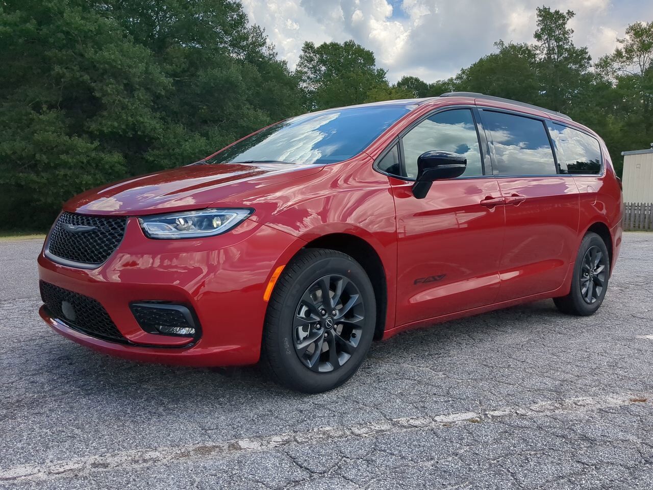 2025 Chrysler Pacifica Select Appleton WI