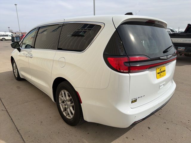 2025 Chrysler Pacifica Select Watertown SD 2025 Chrysler Pacifica Select Watertown SD