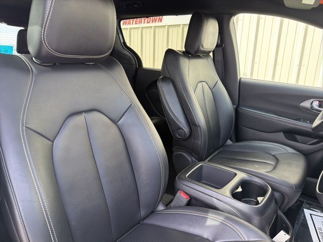 2025 Chrysler Pacifica Select Watertown SD 2025 Chrysler Pacifica Select Watertown SD