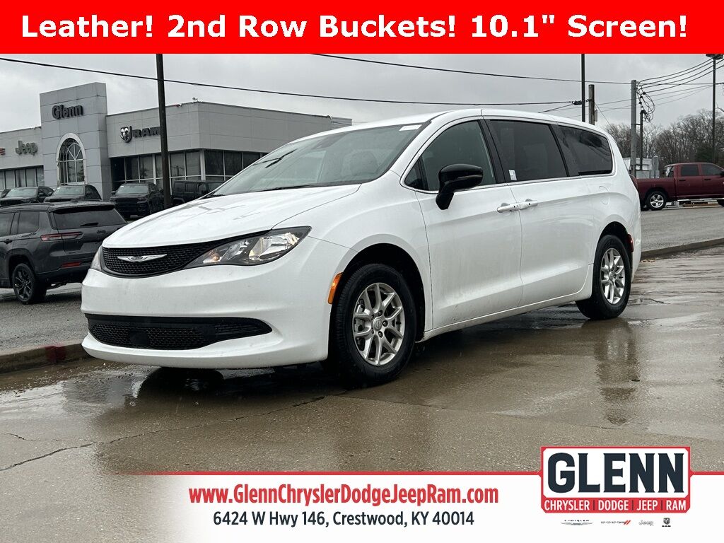 2025 Chrysler Voyager LX's photo