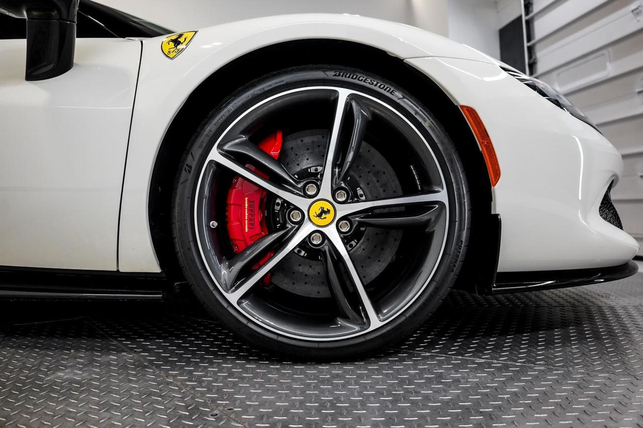 2025 Ferrari 296 GTS