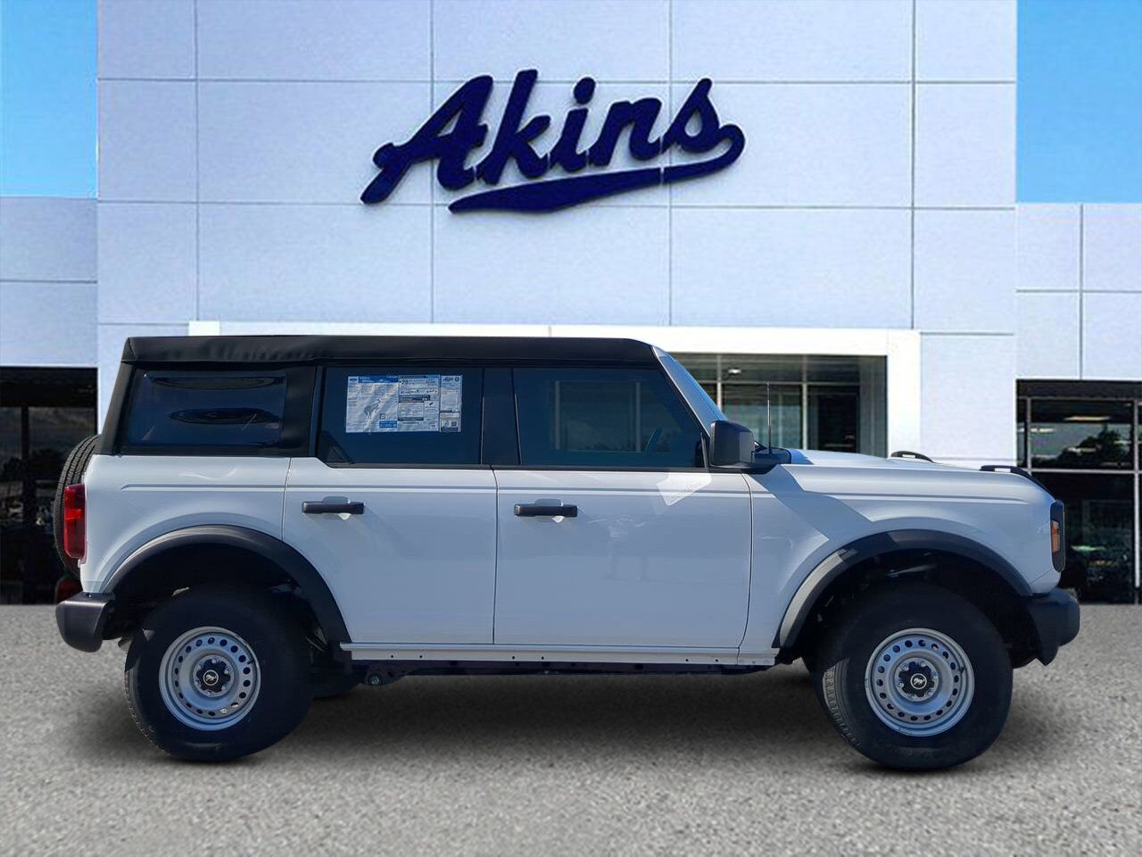 2025 Ford Bronco Base Appleton WI