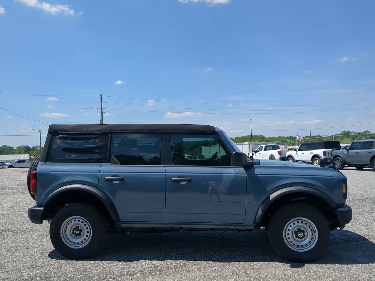 2025 Ford Bronco Base Appleton WI