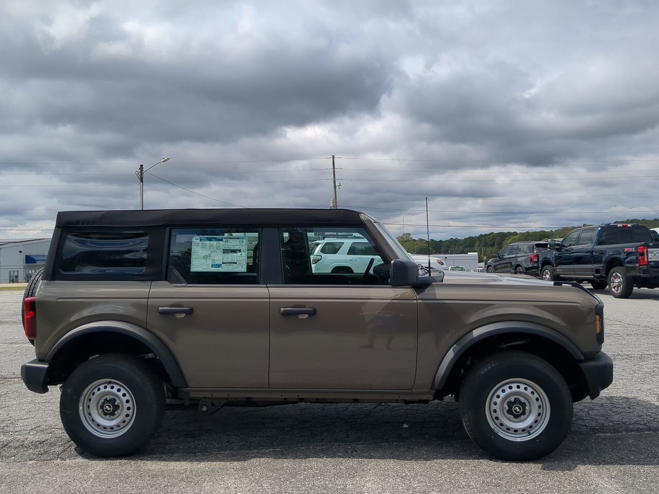 2025 Ford Bronco Base Appleton WI