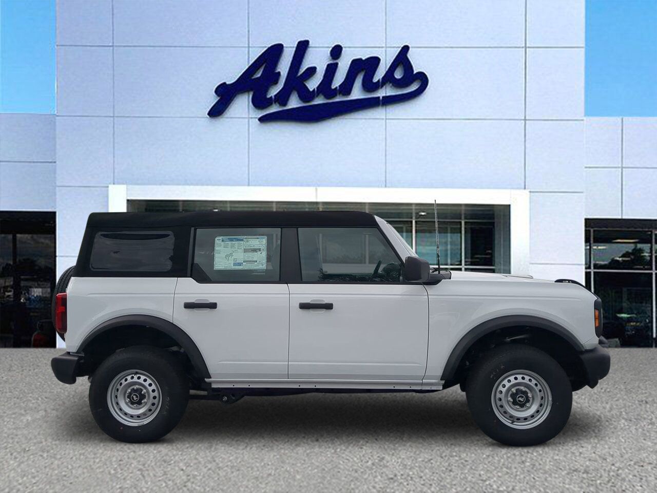 2025 Ford Bronco Base Appleton WI