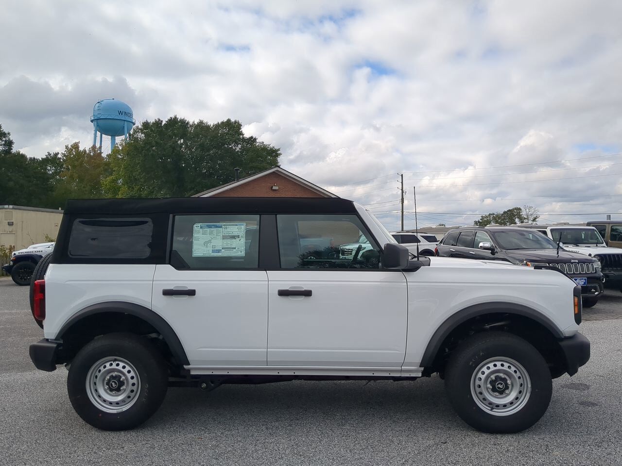 2025 Ford Bronco Base Appleton WI