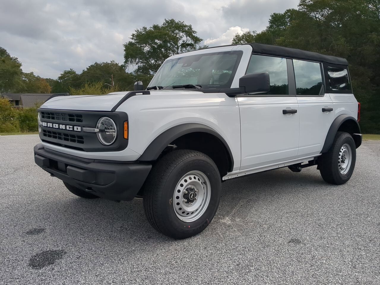 2025 Ford Bronco Base Appleton WI