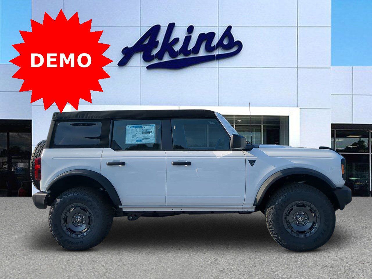 2025 Ford Bronco Base Appleton WI