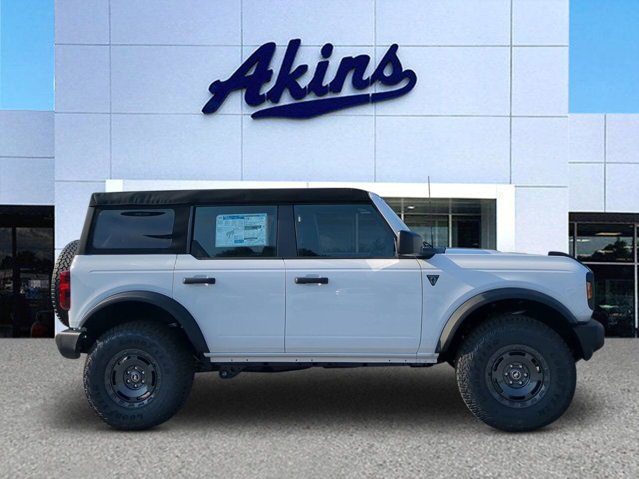 2025 Ford Bronco Base Appleton WI