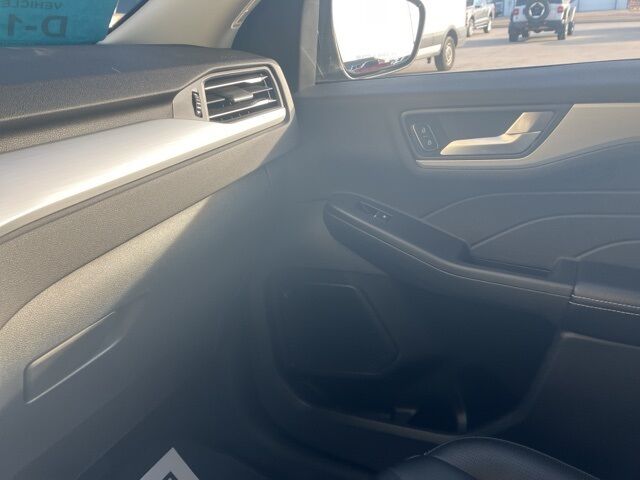 2025 Ford Escape Hybrid Platinum Watertown SD 2025 Ford Escape Hybrid Platinum Watertown SD