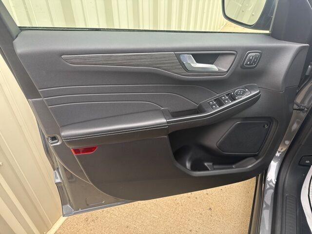 2025 Ford Escape Plug-In Hybrid Base Watertown SD 2025 Ford Escape Plug-In Hybrid Base Watertown SD