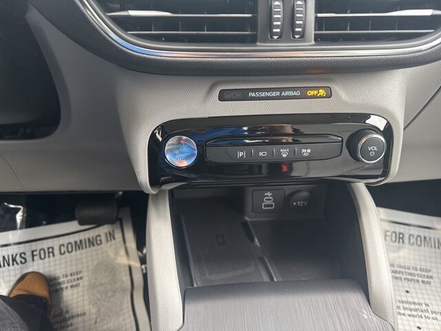 2025 Ford Escape Plug-In Hybrid Base Watertown SD 2025 Ford Escape Plug-In Hybrid Base Watertown SD